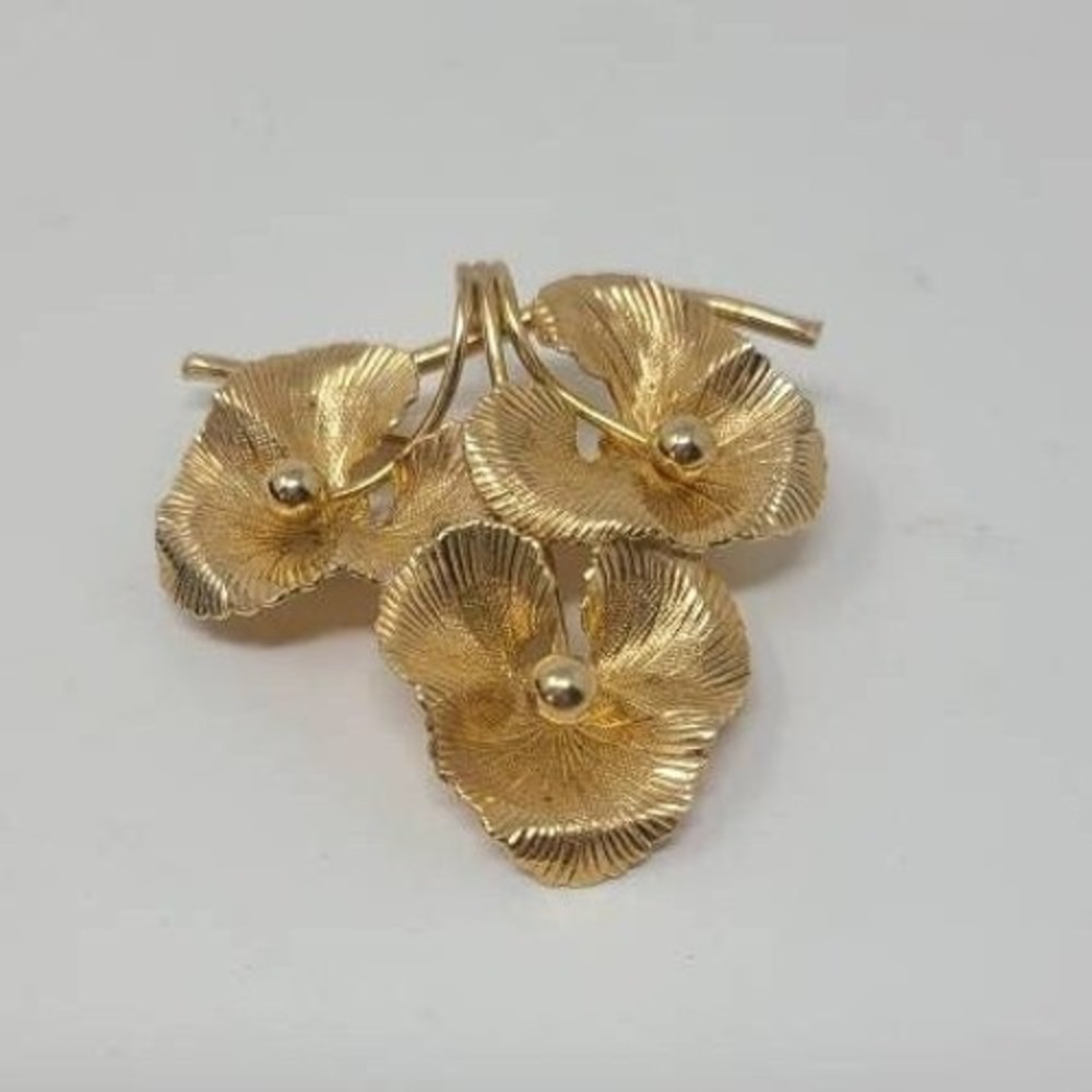 Vtg floral gold tone brooch pin old money royalty‎ fancy cottagecore
